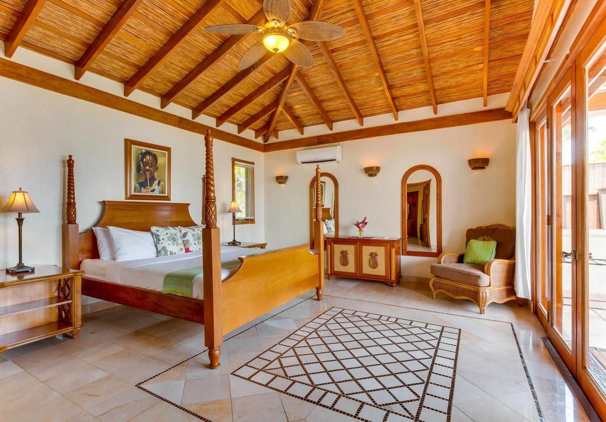 Almond Beach Resort At Jaguar Reef Хопкінс Екстер'єр фото