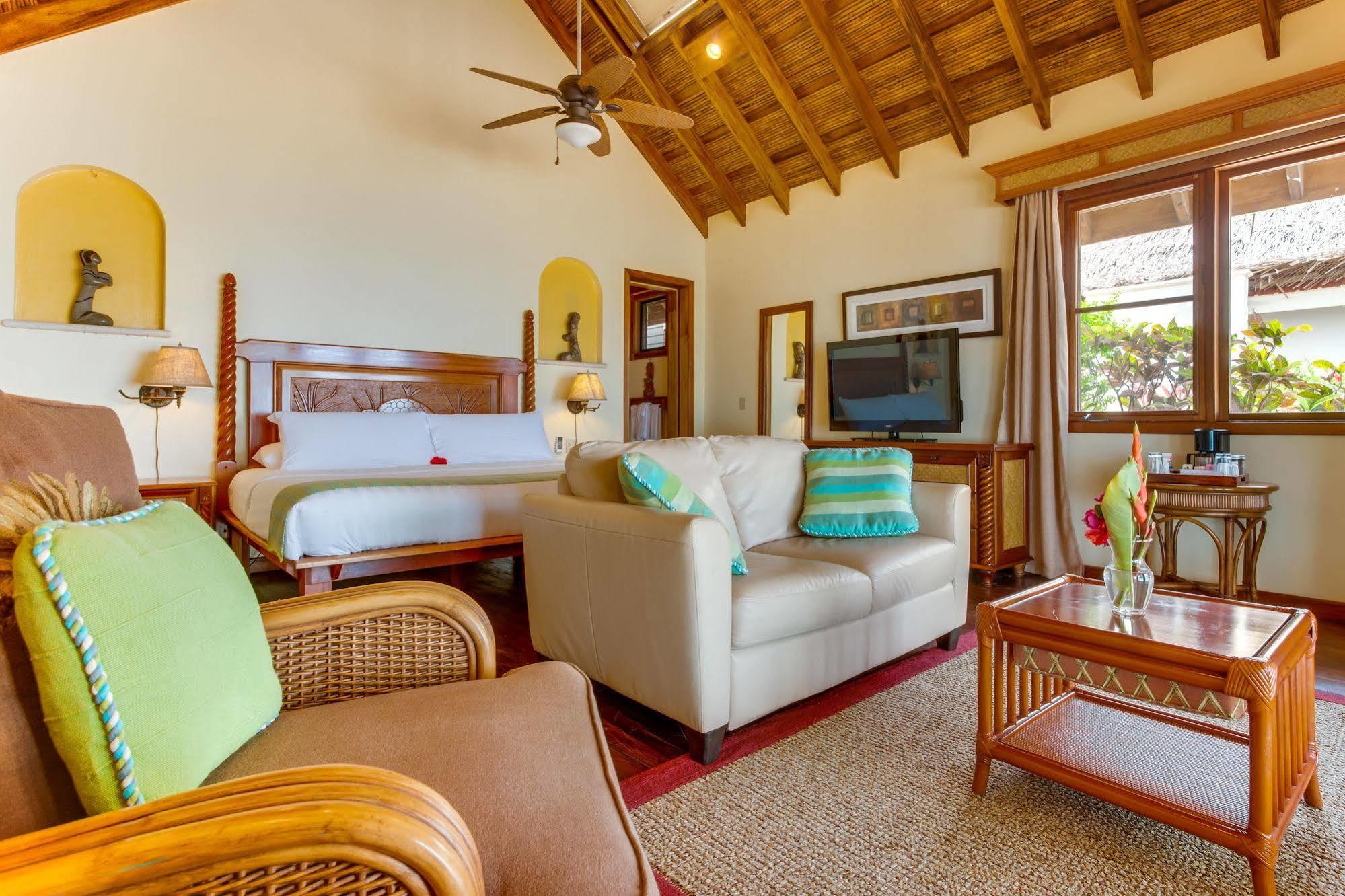 Almond Beach Resort At Jaguar Reef Хопкінс Екстер'єр фото