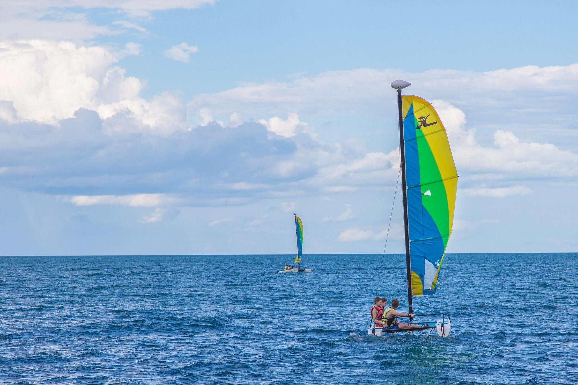Almond Beach Resort At Jaguar Reef Хопкінс Екстер'єр фото