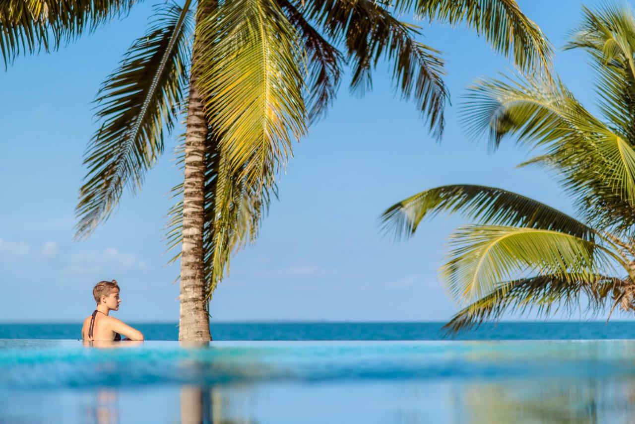 Almond Beach Resort At Jaguar Reef Хопкінс Екстер'єр фото