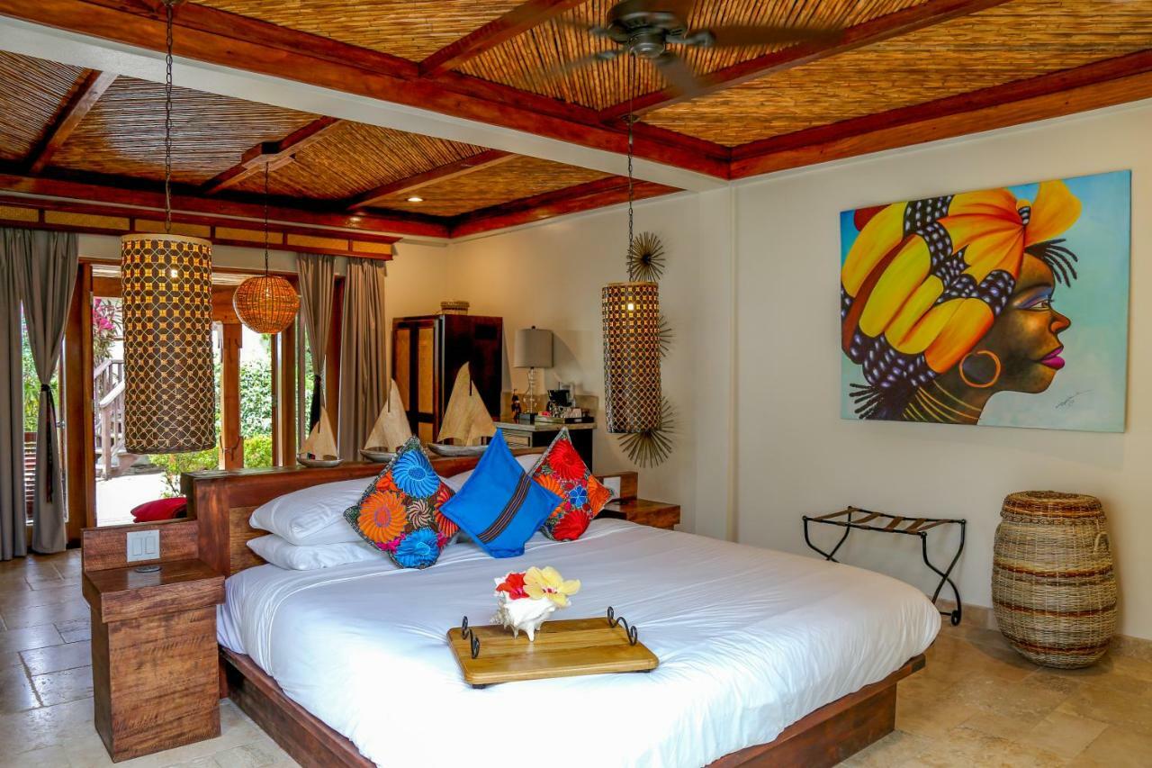 Almond Beach Resort At Jaguar Reef Хопкінс Екстер'єр фото