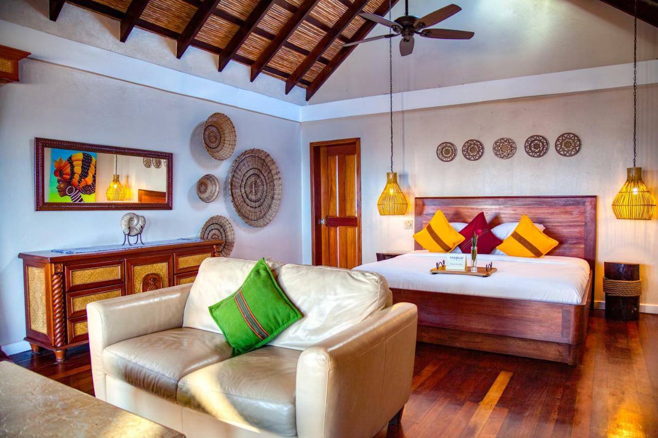 Almond Beach Resort At Jaguar Reef Хопкінс Екстер'єр фото